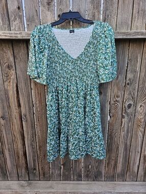 UEAL Luxe Green Floral Smocked Mini Dress Women Size L